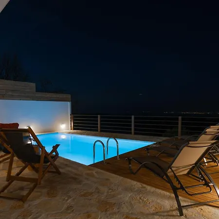 Rouga * Spanokhórion